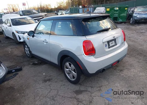 2015 Mini Hardtop Cooper z USA, uszkodzony, nr VIN WMWXM5C57F3B34115